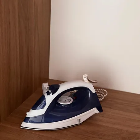 Modern 2 Private Kitchenette And Bathroom Apartment