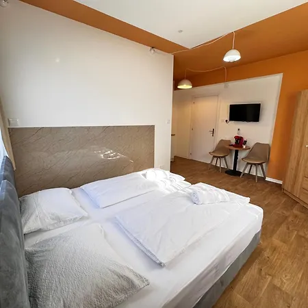 Modern 2 Private Kitchenette And Bathroom Limisso