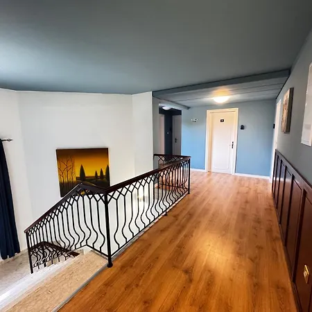 Διαμέρισμα Modern 2 Private Kitchenette And Bathroom Λεμεσός