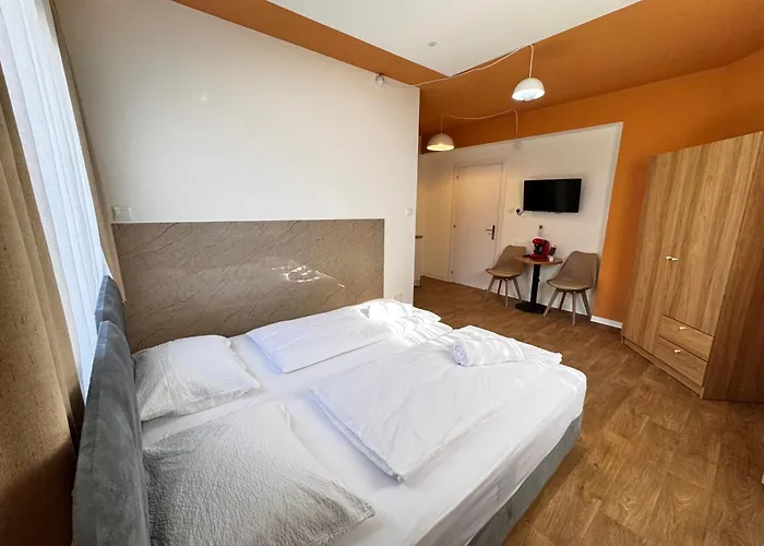 Modern 2 Private Kitchenette And Bathroom 利马索尔