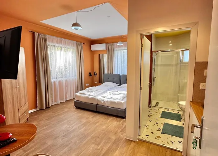 Modern 2 Private Kitchenette And Bathroom