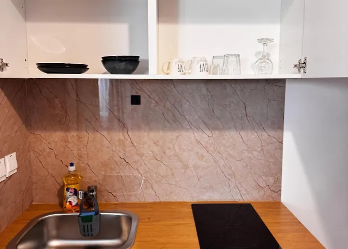 Modern 2 Private Kitchenette And Bathroom Limasol