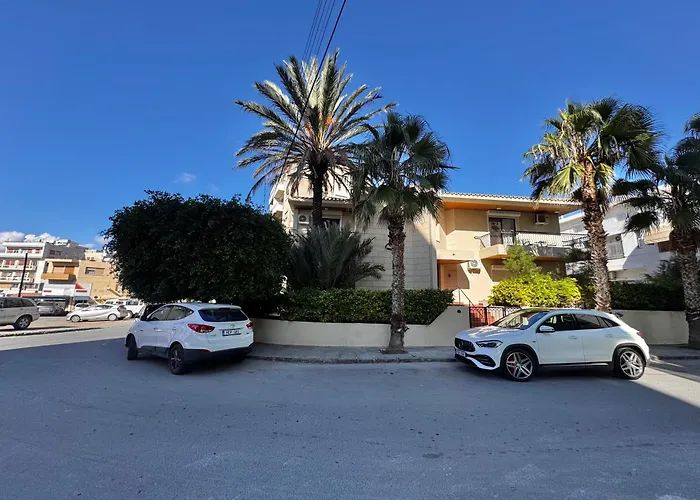 Modern 2 Private Kitchenette And Bathroom Daire