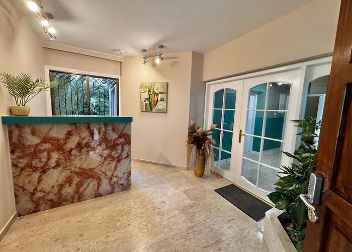 Modern 2 Private Kitchenette And Bathroom Daire