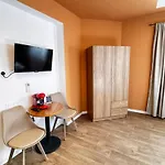 Modern 2 Private Kitchenette And Bathroom Apartment Limassol